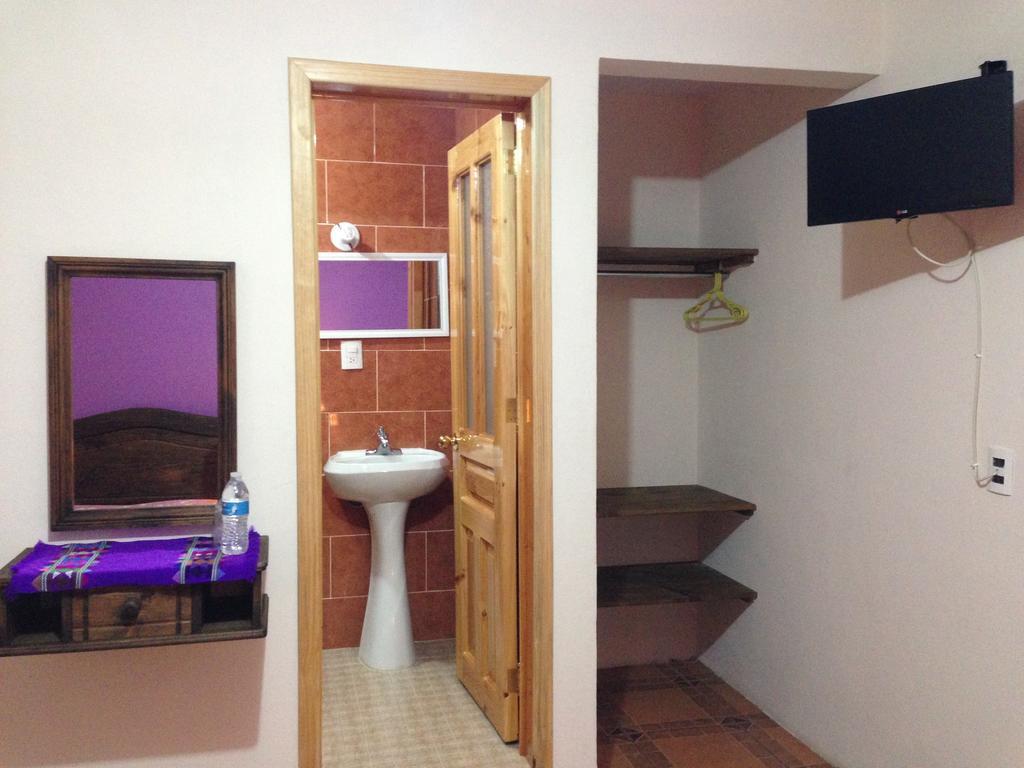 Hotel Posada Las Rosas San Cristóbal de Las Casas Quarto foto